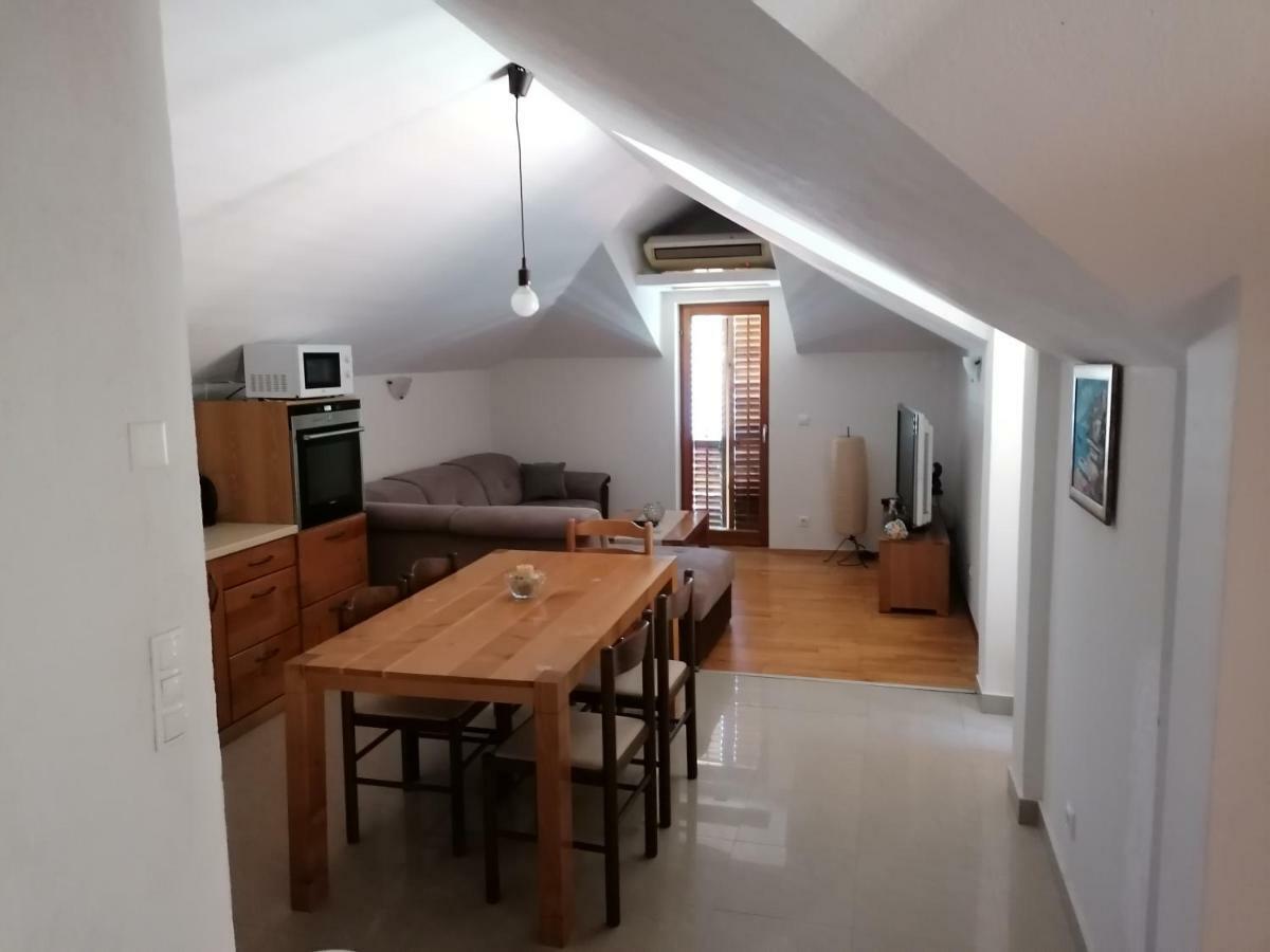 Apartment Aleksandar Tivat Exteriér fotografie